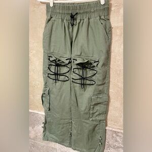 Forever 21 Green Cargo Pants with Utility Pockets Medium